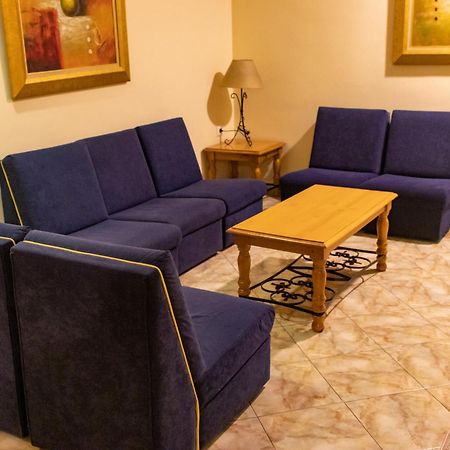 Hotel Philadelfia Пелигрос Екстериор снимка