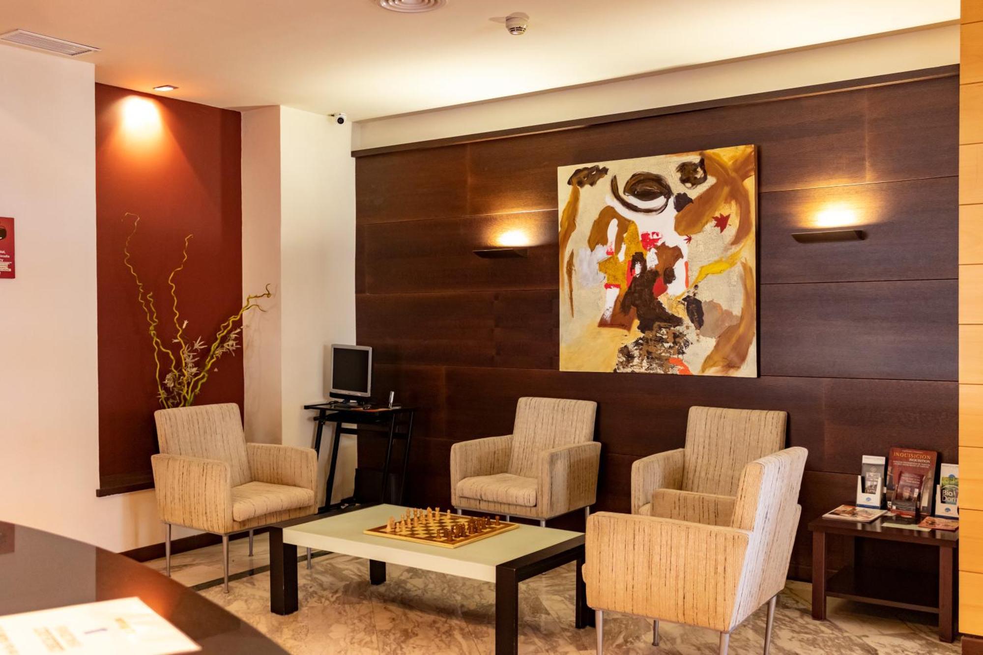Hotel Philadelfia Пелигрос Екстериор снимка